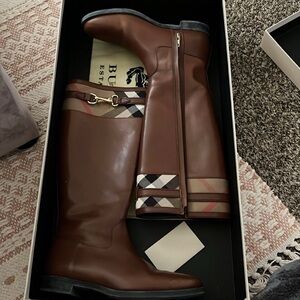 Burberry riding boots